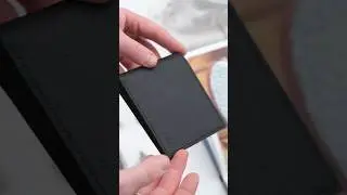 Простой и качественный бифолд с инициалами заказчика 🖤
