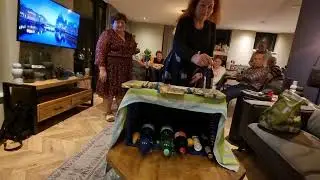 Всех с Рождеством/уехали в Голландию.