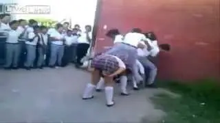 Kızlar Uzun Eşşek Oynarsa