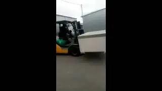 ШОК!!!! Это надо видеть.  AUDI против TOYOTA