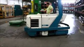 STE2316 Tennant 528 Floor Scrubber Propane Ride On 42 Dual Brushes 65 Gal