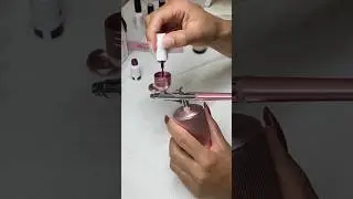 Testing out an airbrush machine on my nails 💅🏽