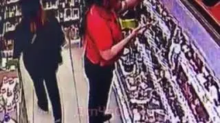 Любителя колбаски обнаружили сотрудники супермаркета в Сочи.