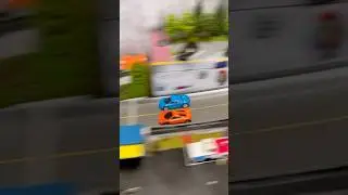 Bugatti Chiron races McLaren F1 in a hot wheels supercar showdown 🚙💨 #hotwheels #mclaren #bugatti