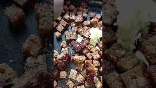 Ресторанный летний салат из обычных продуктов!Необычно,но очень вкусно 😋