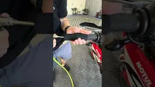 Installing Grip Puppy Comfort Grips on my crf250l Rally