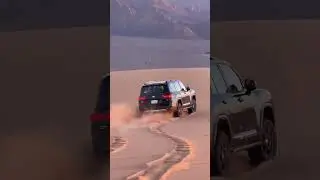 Toyota Land Cruiser having some fun in sand 🔥 