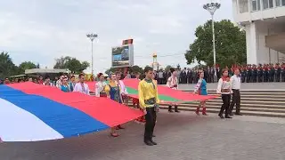 Президент ПМР принял участие в церемонии поднятия Государственных флагов ПМР