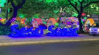 Mês das crianças, praça enfeitada, merece voo para registrar.