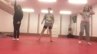 Как на самом деле танцует Варя Бай