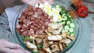 Chicken Cobb Salad - Inspired by Jennifer Aniston’s Cobb Salad 🥗