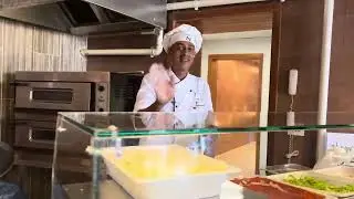 Обед в отеле Novotel Beach 5* Sharm El Sheikh, в котором нам разрешили трапезничать