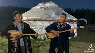 Киіз үйге қонып ,әнін шырқаған қазақ азаматтары !