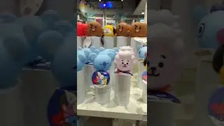 Line Friends in Hollywood: Christmas Season Merch! 🎄😍💜 