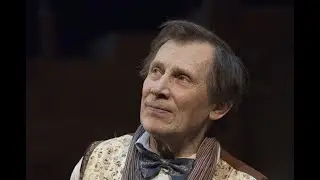 Василий Бочкарев в спектакле 