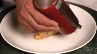 Decorating & Topping Desserts with Ghirardelli Chocolate & Caramel Sauce Squeeze Bottles