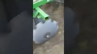 Сначала пахали, а теперь дискуем дискатором Bomet на любимом тракторе Т-25А