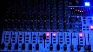 prueba bocinas, consola proyector