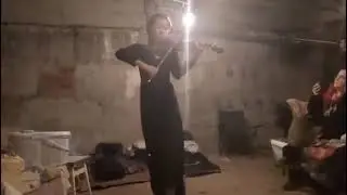 #warukraine #ukraine2022 #Ukraine #stopwarrussia #stopwar In the subway,  Violin 🎻 is mesmerizing