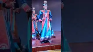 Ойратский танец с пиалами (Ааһта би)