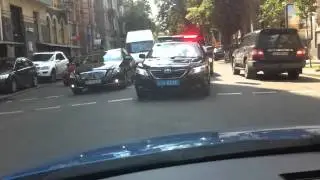 Видео УкрПравды: хамство - по встречке с милицией