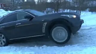 Что может Infiniti FX 37 на бездорожье против Toyota и WV