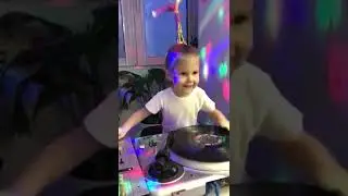 No context - DJ - turntables (когда дочь нашла себя)