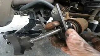 2012-2016 Honda CRV rear brake replacement. Quick and Easy