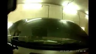 Машина упала с подъемника