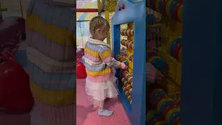 Алиса считает до 10 🧮 в 3 года