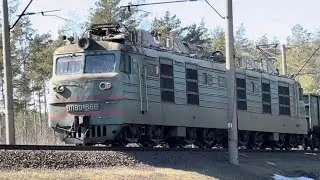 «Редкий момент!» Электровоз ВЛ80К-666 следует по неправильному пути перегона