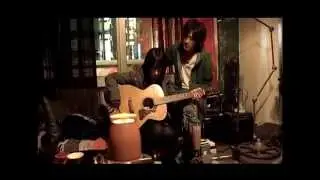 Not alone (Bandage.movie.2010)