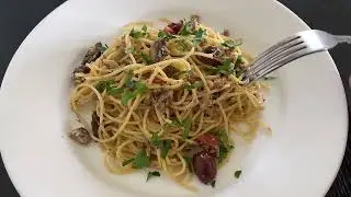 Different Way To Eat Sardines