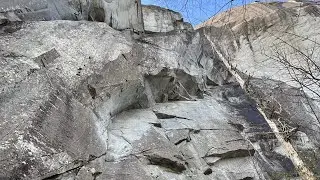 Trad Climbing "The Seal" 5.10a/b | Looking Glass Rock, NC