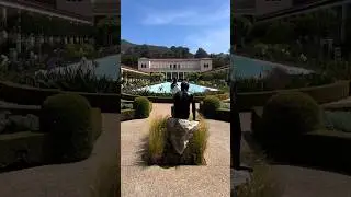 See Art and Gardens at the Getty Villa (via candidshots.usa on IG) 