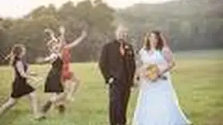 funniest wedding photobombs