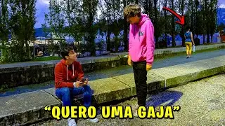 PEDI AJUDA PARA ARRANJAR NAMORADA NA RUA