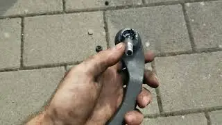 Из за чего умирают шаровые наконечники на авто .