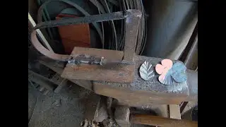 How to make a tool for shaping leaves