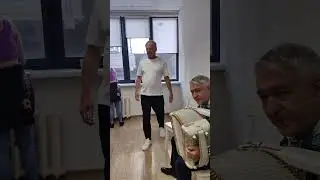 Сергей Куренков в гримёрке. На съемках программы "Привет Андрей'.