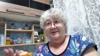 Готовлю обед,закуску из сала.Купила подарок.😊