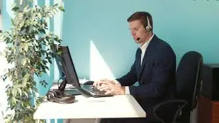 man solves the problem of the customer call center