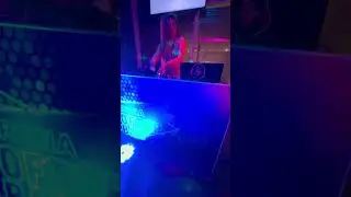 DJ Yupi  perform di Aruna Hotel
