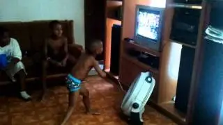 Fat Daddy groovin to Teach me how to jerk