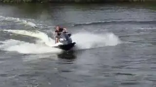 Yamaha FX Cruiser HO w akcji , Waverunner FX Cruiser , Wypożyczalnia skuterów wodnych .