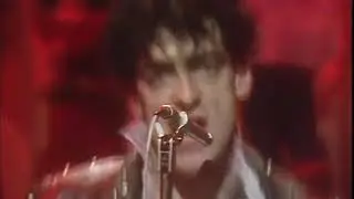 Legs & Co (with Tenpole Tudor) - The Swords Of A Thousand Men - TOTP TX: 14/05/1981
