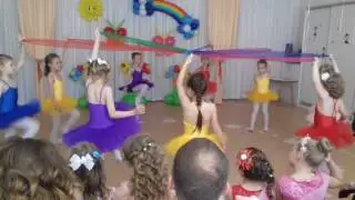 Танец на 8 марта и выпускной 