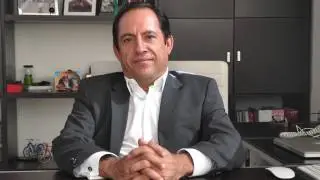 LABEL PACK / Reconocimiento a Juan Estrada