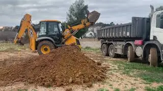 Jcb 3CX et Scania P380