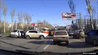 Донецк авария на Ленинском проспекте.15.11.2013.